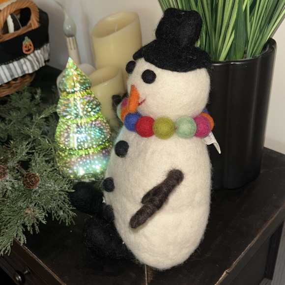 Pottery Barn 100% Wool Snowman Tree Topper Decoration. - Picture 11 of 13